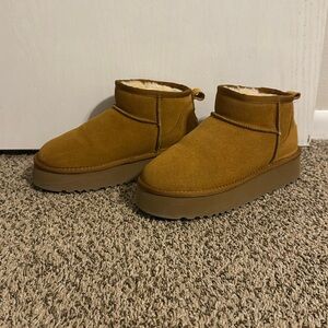Ugg platform mini